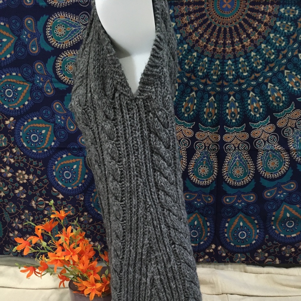 SALE!!! Eddie Bauer Gray Two-Button Cable Sweater Vest, Sz. Small - Picture 12 of 16